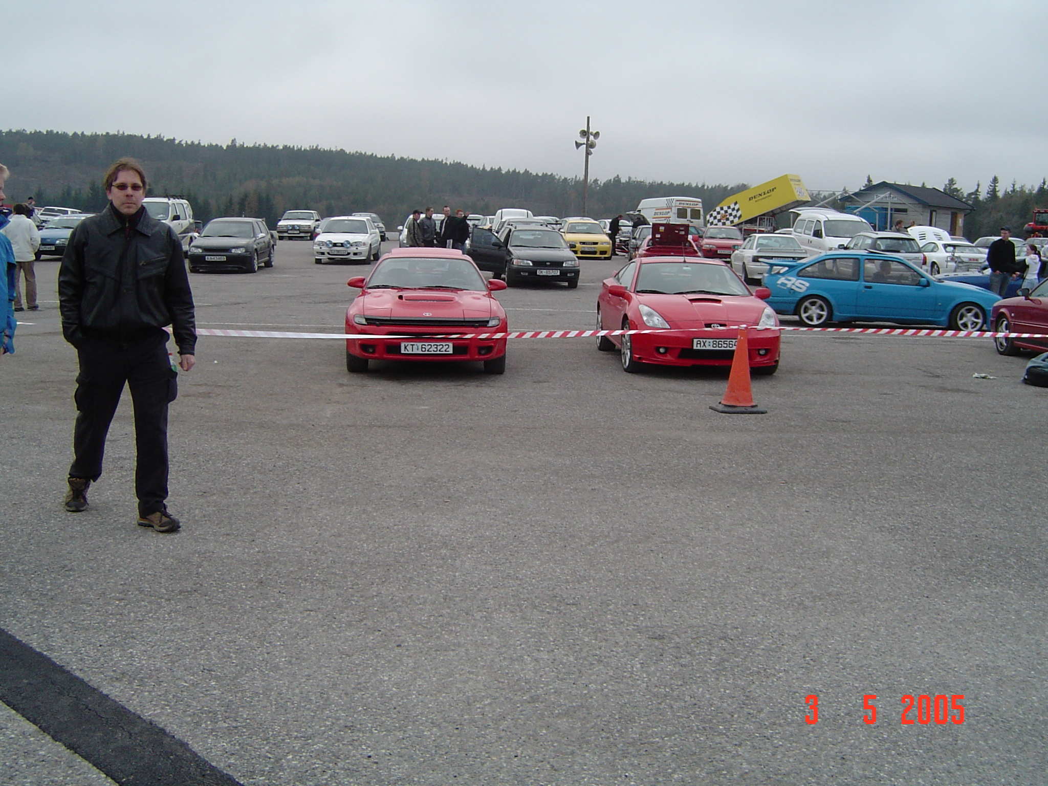 2fastgt4 foran to kjappe røde (GT4 CS og kaimagne sin)