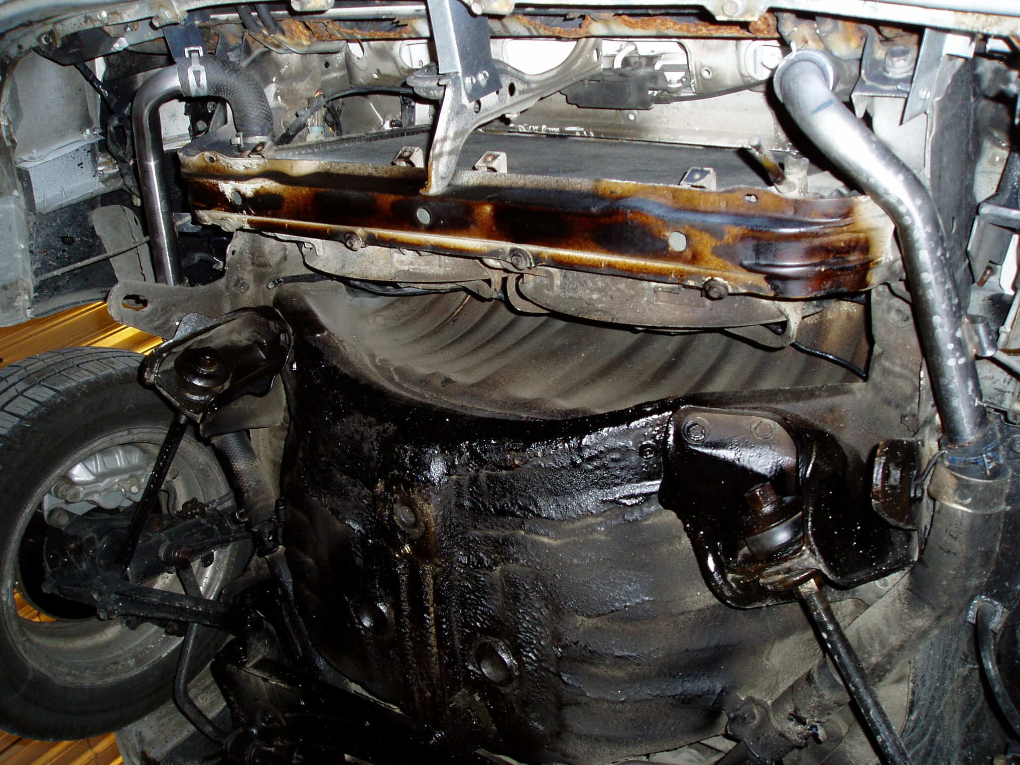 Radiator snudd og nye rustfriebend fra delebilen montert....