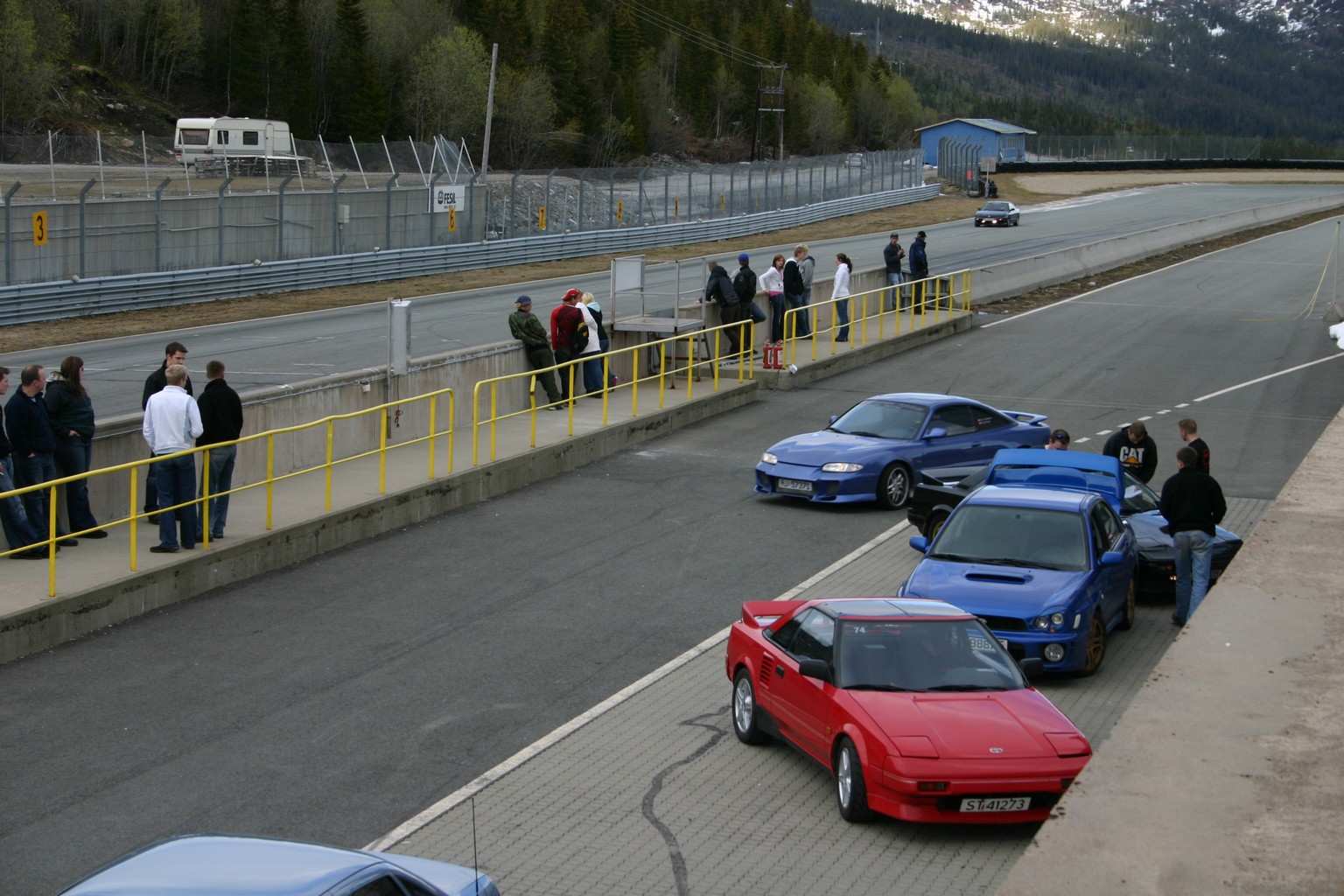 to mk1'ere prøver desperat å få godkjennt bilene sine.. bl.a meg :)