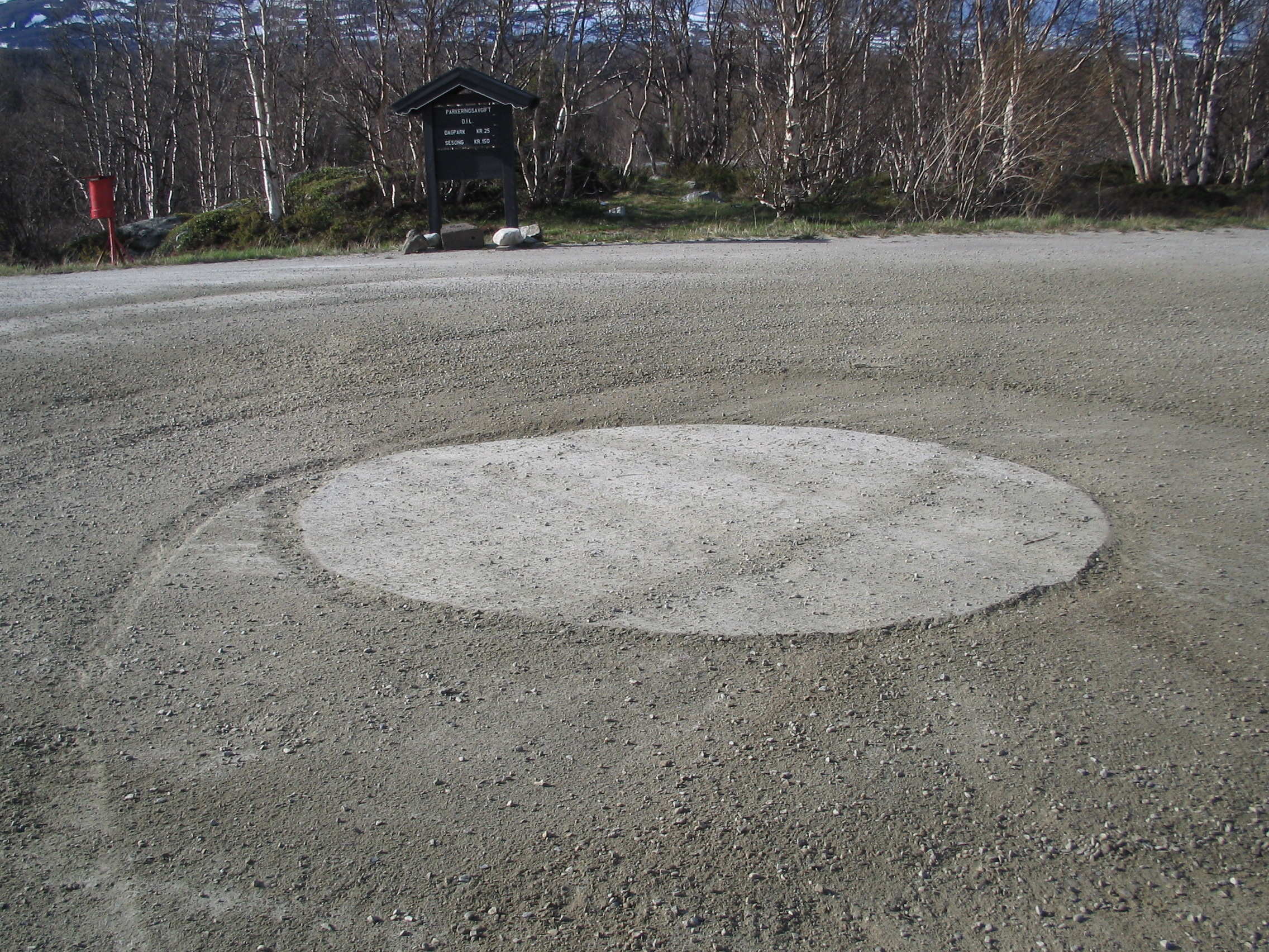 Klarte jeg motstå fristelsen? Liker å kalle det moderne kunst jeg. Vi har masse video film fra denne plassen. Venter bare på rå materialet som er på ferie tur ennå.