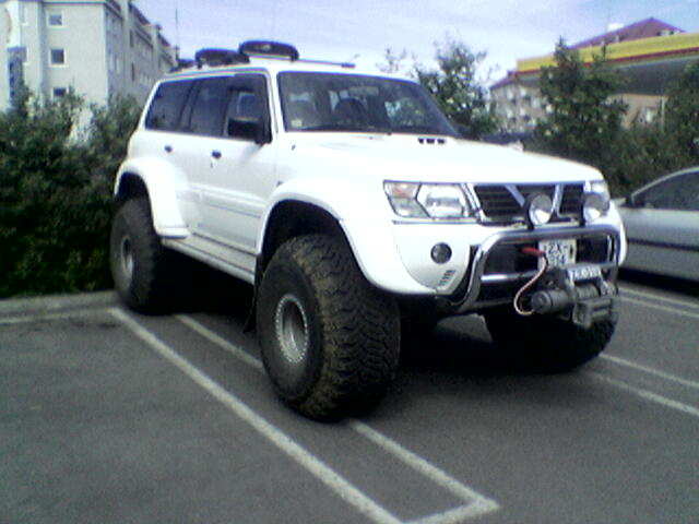 Verstingen, Nissan Patrol med 44&amp;quot;...