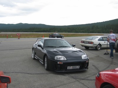 svart_supra.jpg