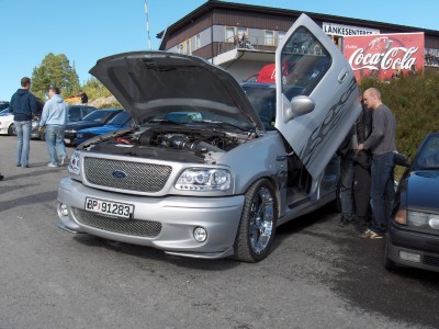 Lambo F-150.JPG