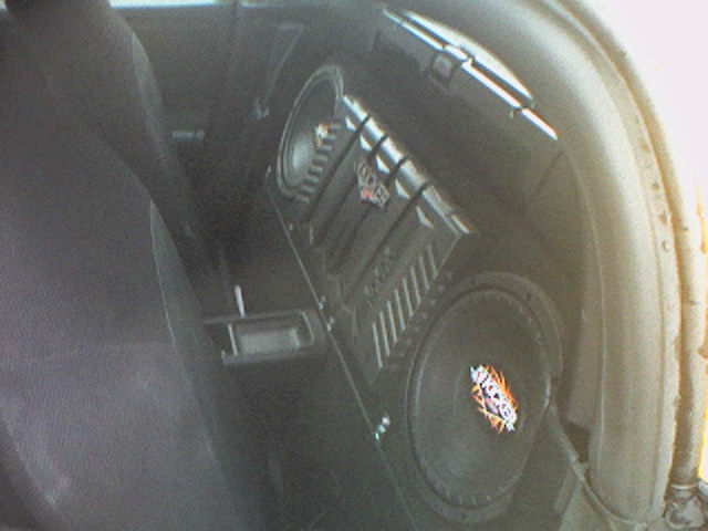 Kicker 2+1 forsterker
<br />kicker 2x10&amp;quot; bass