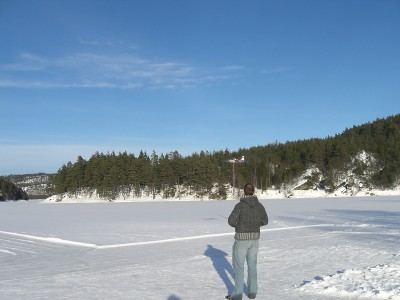 Ute å flyr en fin vinterdag