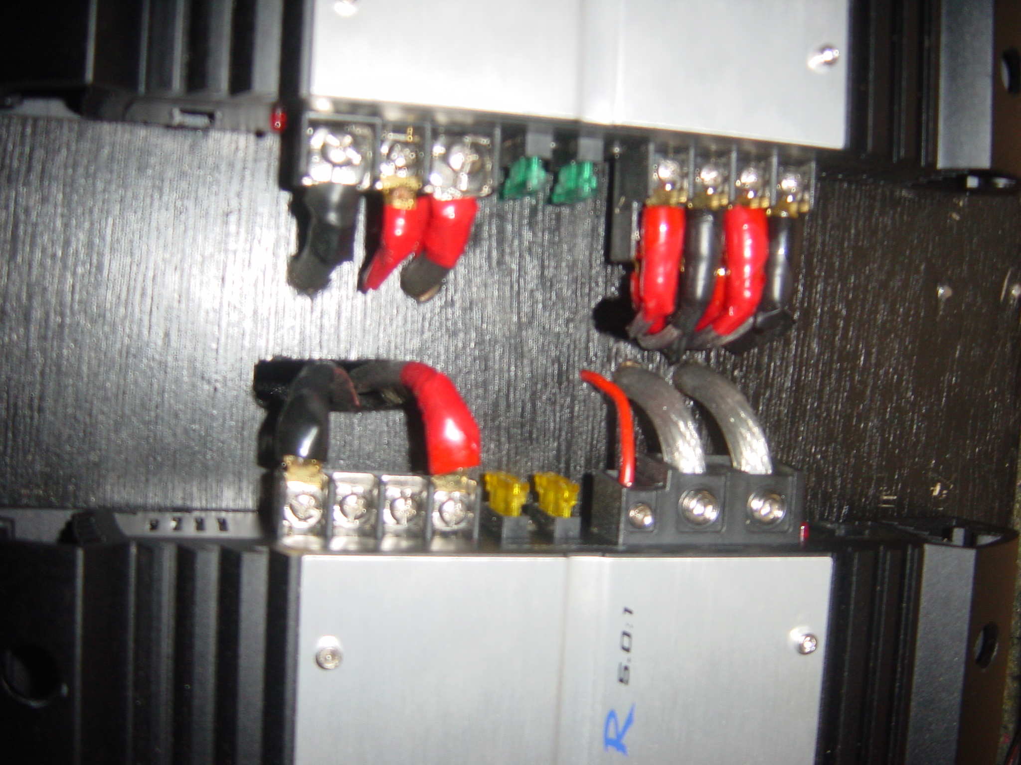 Løsning på å skjule kabler