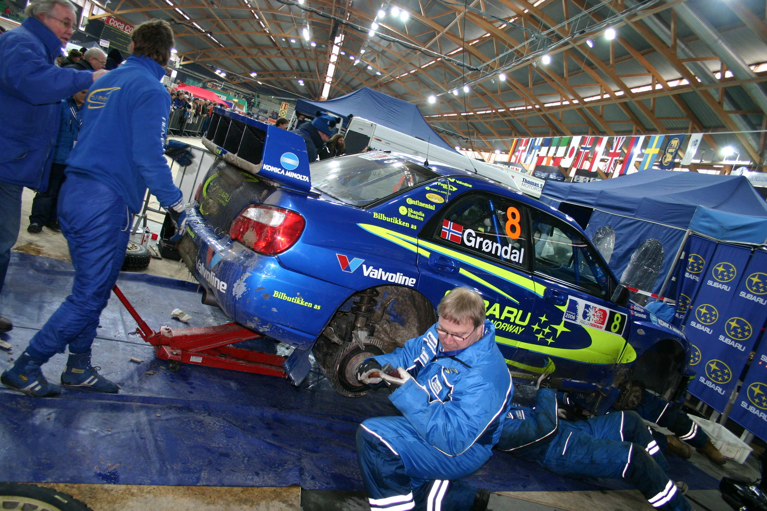 Hektisk aktivitet hos Team Grøndal på Service to.