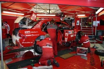 Daniel Carlson sitt team i full sving på service 1. Kjempeproft team :)
