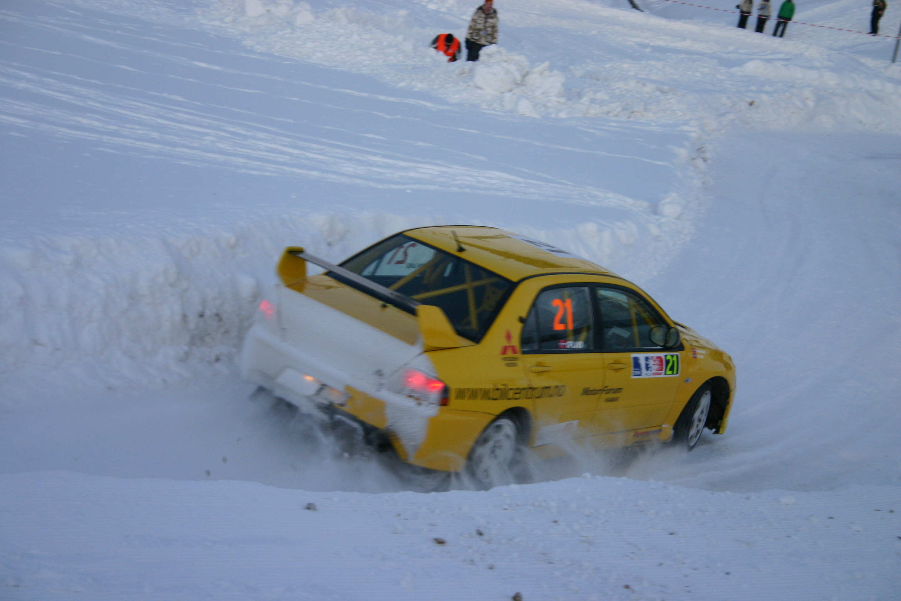 Robert Opland og Jørgen Nordhagen før mål på SS14