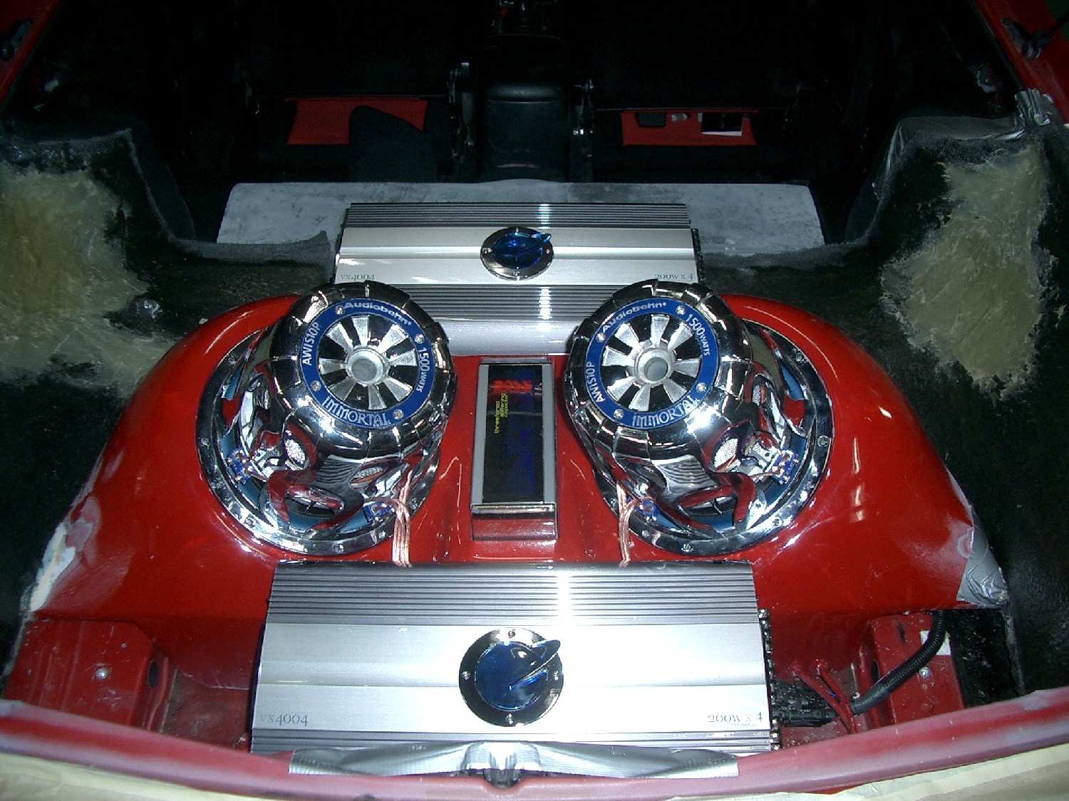 Basskassa blir til å ta ut for å lette vekta ved banekjøring og drag