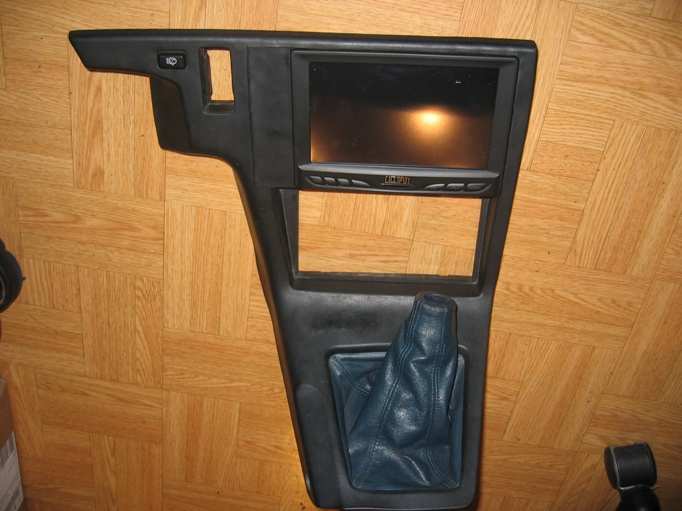 Midtkonsoll før montering