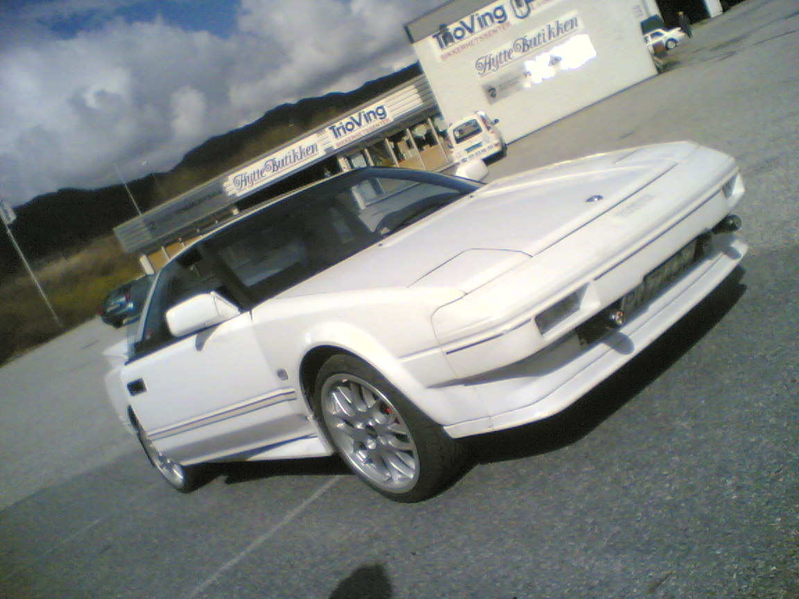 Her er bilen! (Meget skitten etter min smak) På vei hjem =P