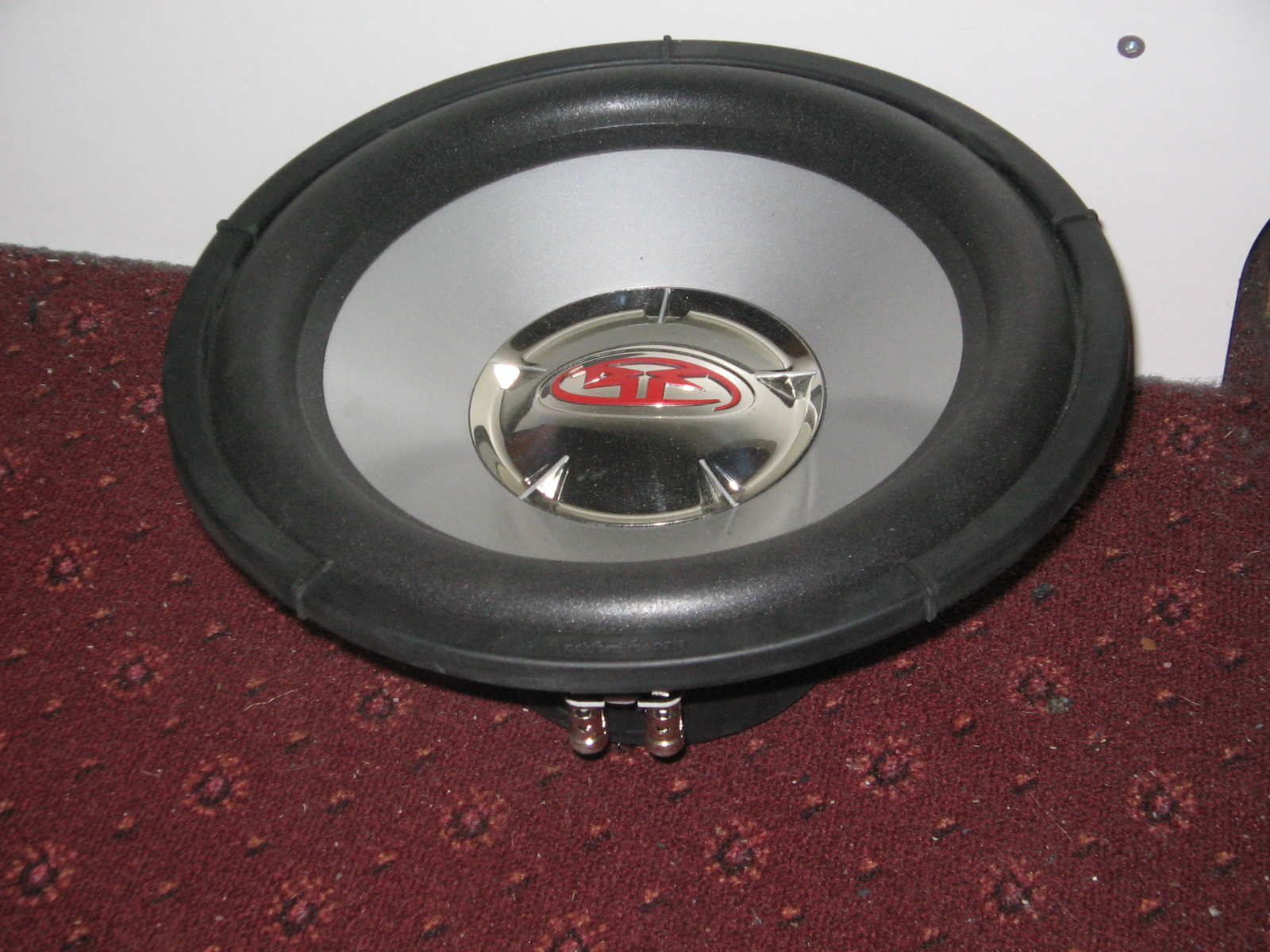 Dette er da subben som skal inn. Noen som har formeninger om denne? Spiller den greit? Lukket eller portet?