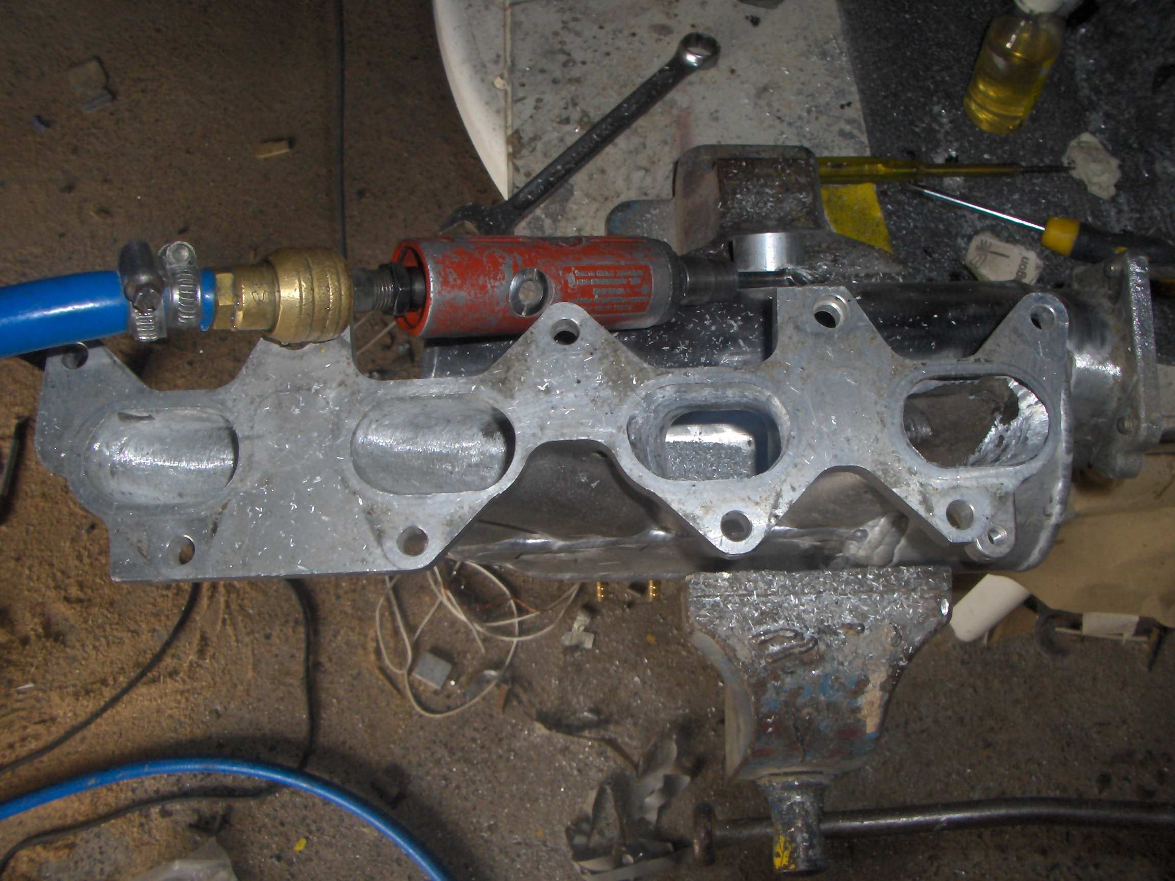 Sliper innsuget så det passer til pakningen...