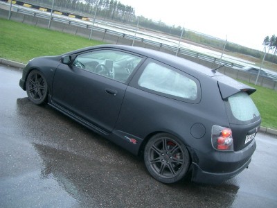 Matt svart Civic...