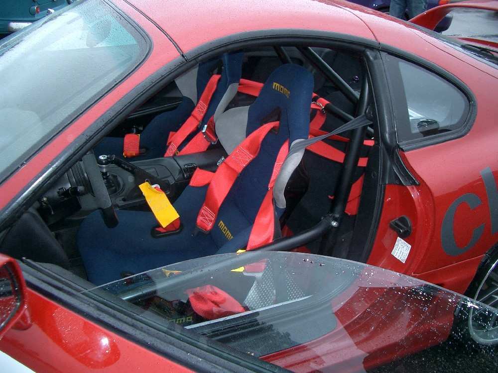 Rene labyrinten med seler og bur...Ikke no skjørt og høye hæler her gitt :)