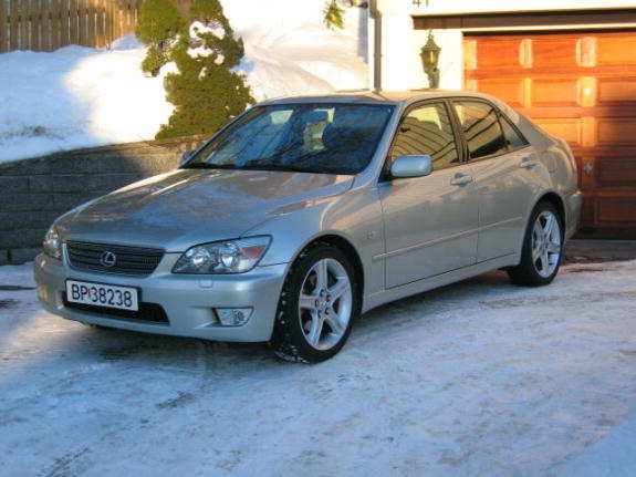 lexus 02.jpg