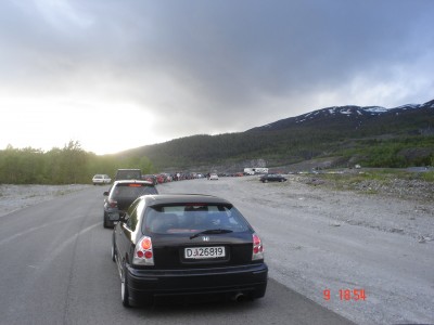 9-11 juni Kø ved innsjekk...jpg