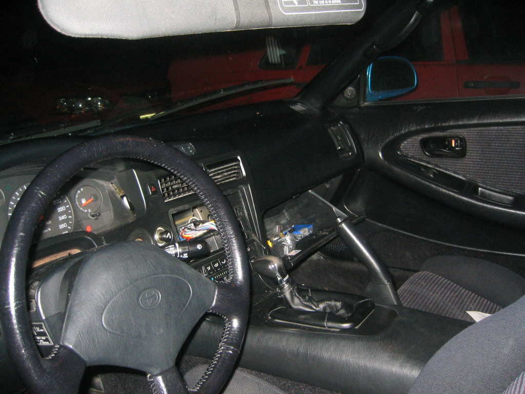 Cd-spiller vekk og div smått fra hanskerom