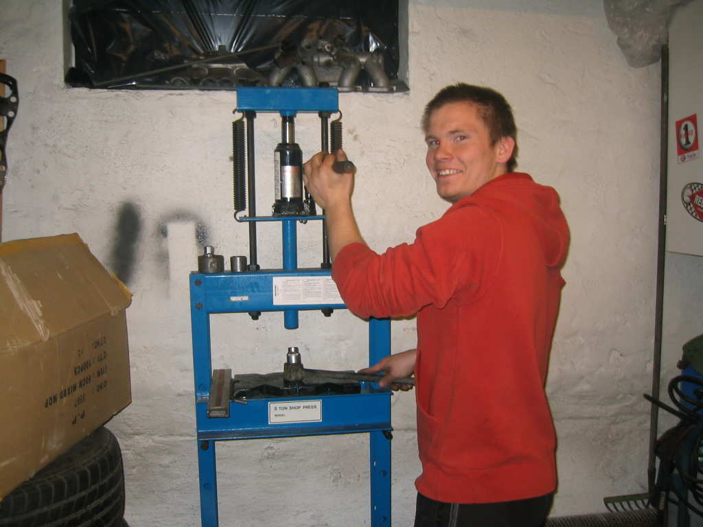 Lillebror i full gang