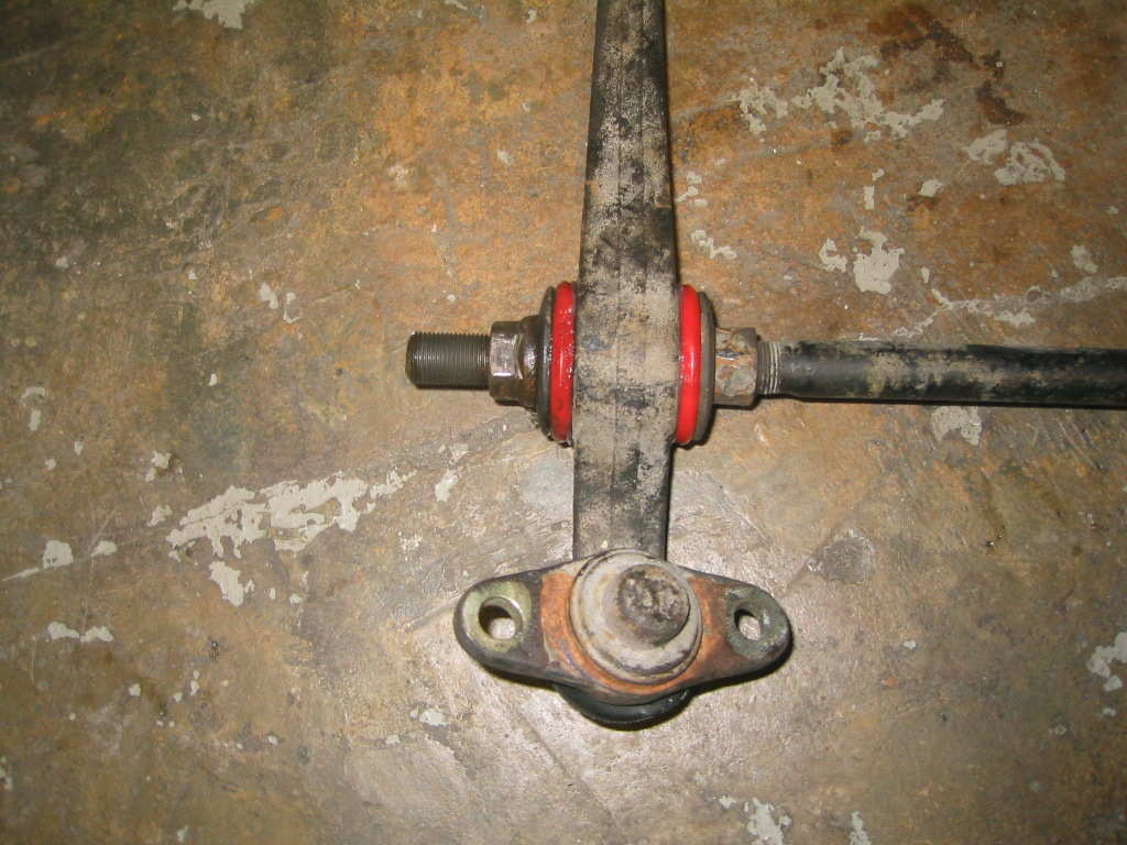 Armene skrudd sammen igjen før montering, men ikke strammet helt til for lettere å få ting på plass