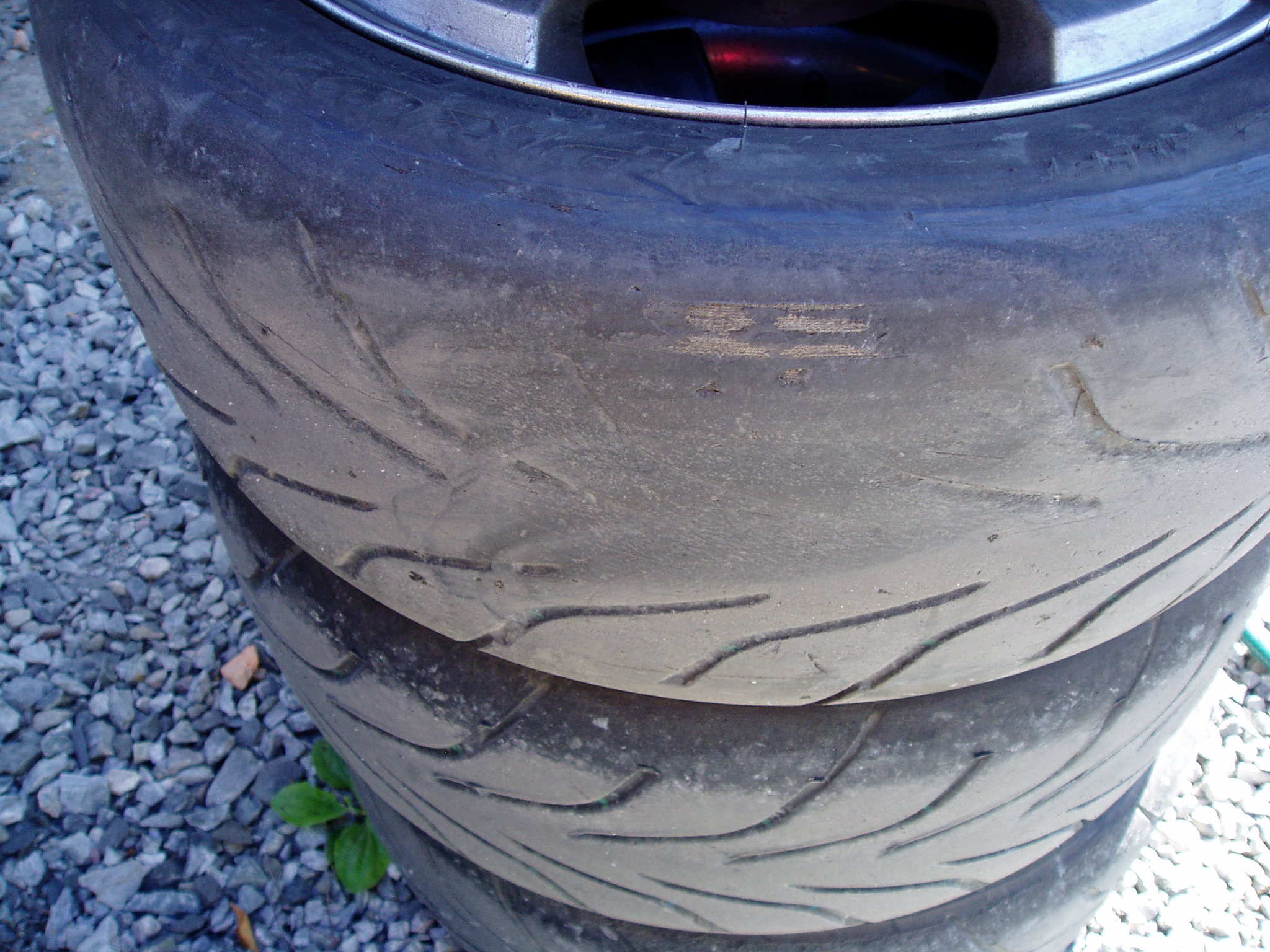 Slitt etter å ha sklidd av banen.