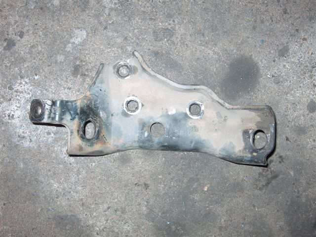 org feste brakett som sitter på girkassa. Feil vinkler osv så måtte bruke gamle fra c-kasse