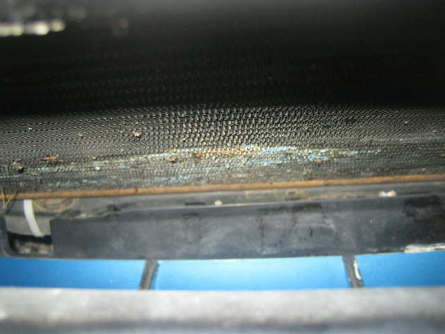 Ser ut som om det er på tide at radiatoren byttes :)