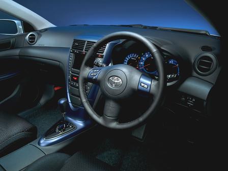 toyota_caldina_8912.jpg