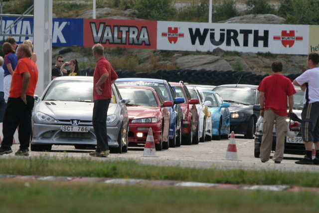 Pitlane og klar til dyst