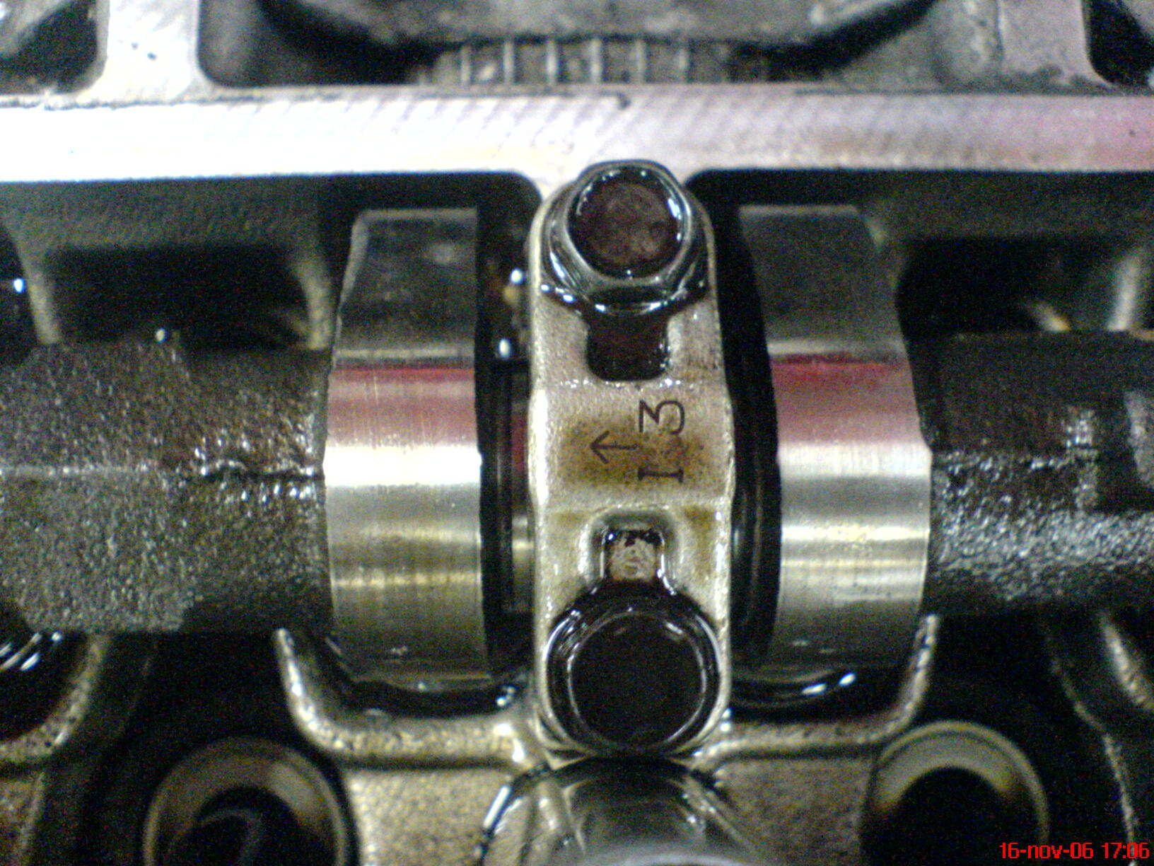 slitemerker på den til venstre