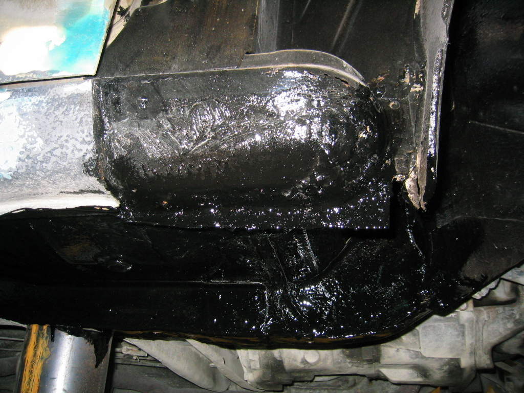 Her har jeg malt over syregrunninga med hammer-rite sort. Deretter blir det tectyl.