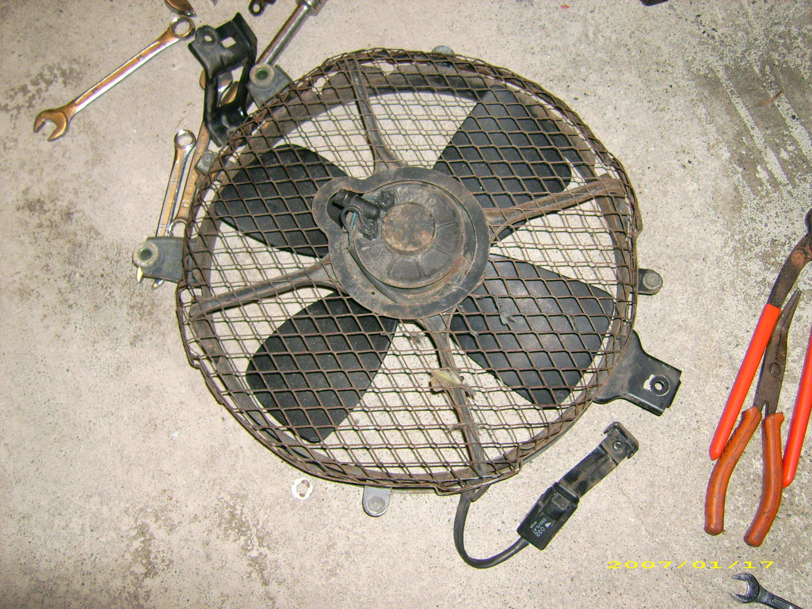 Og A/C vifta måtte vist bort den også.