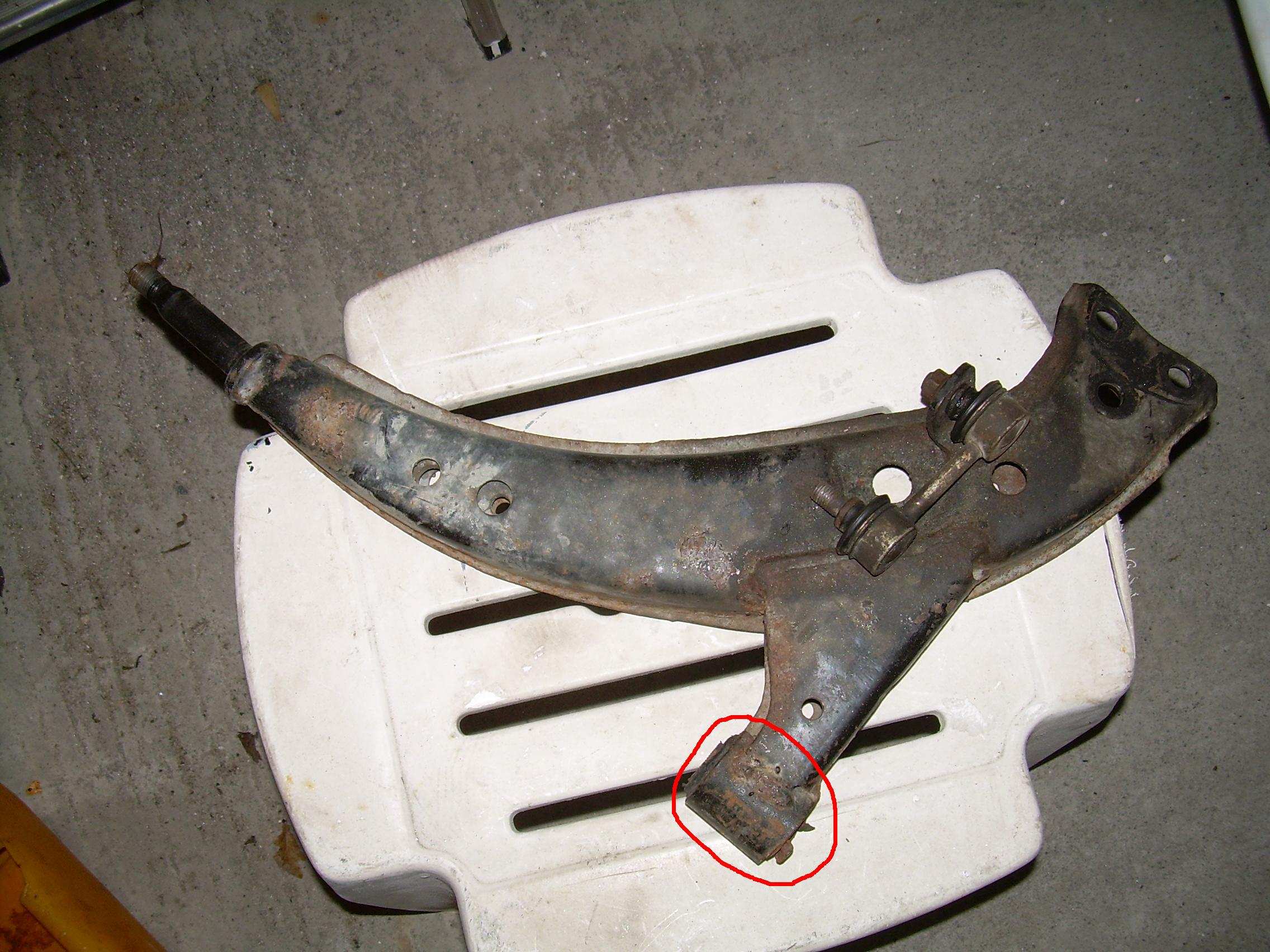 her er den gamle bærearmen,litt rusta med ødelagt foring!