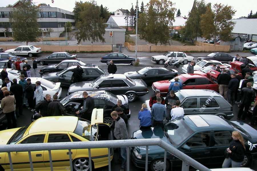 Oversiktsbilde 3 på 'konkuransesiden' av bygget....