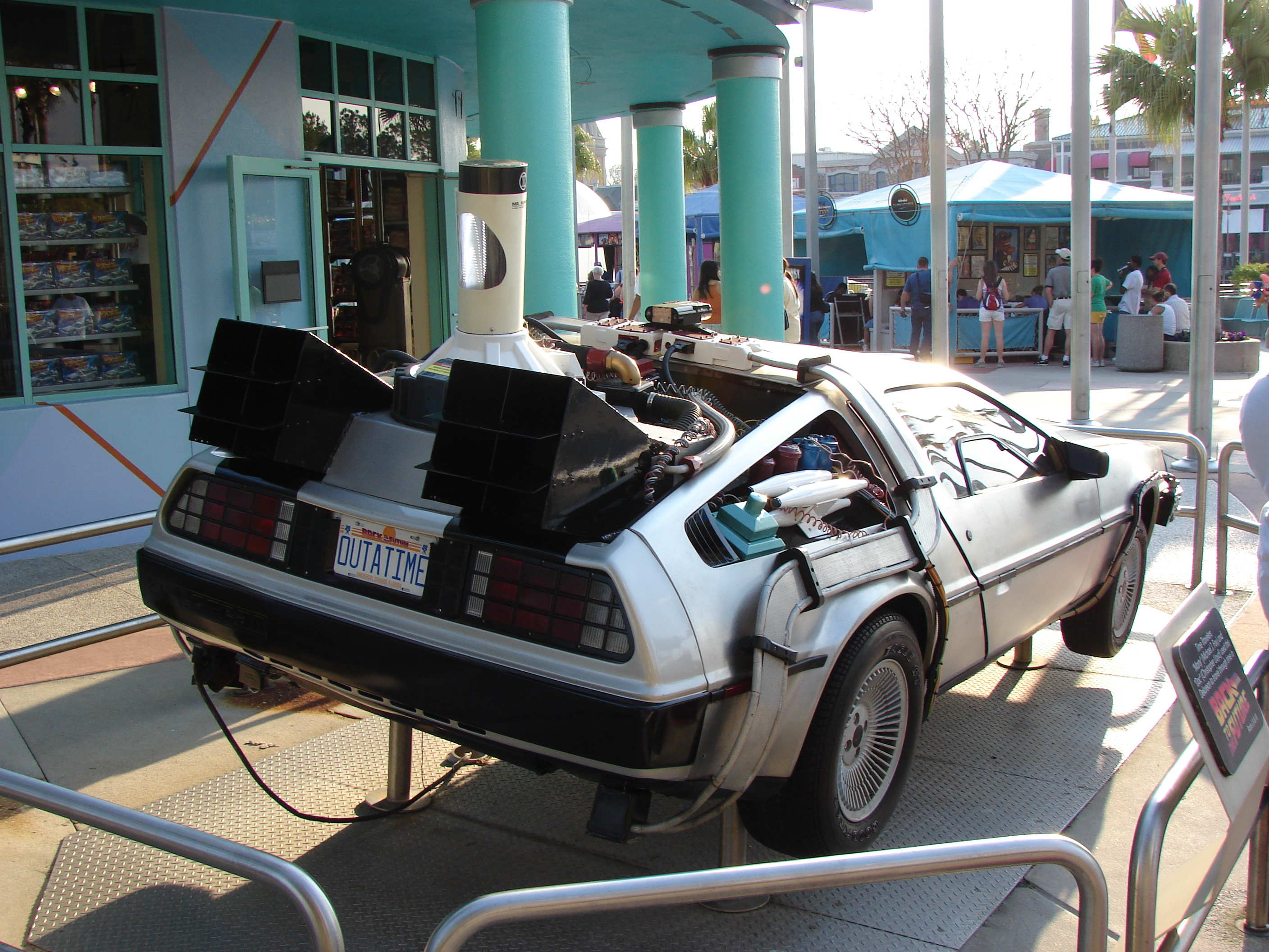Back to the future DeLorean.jpg