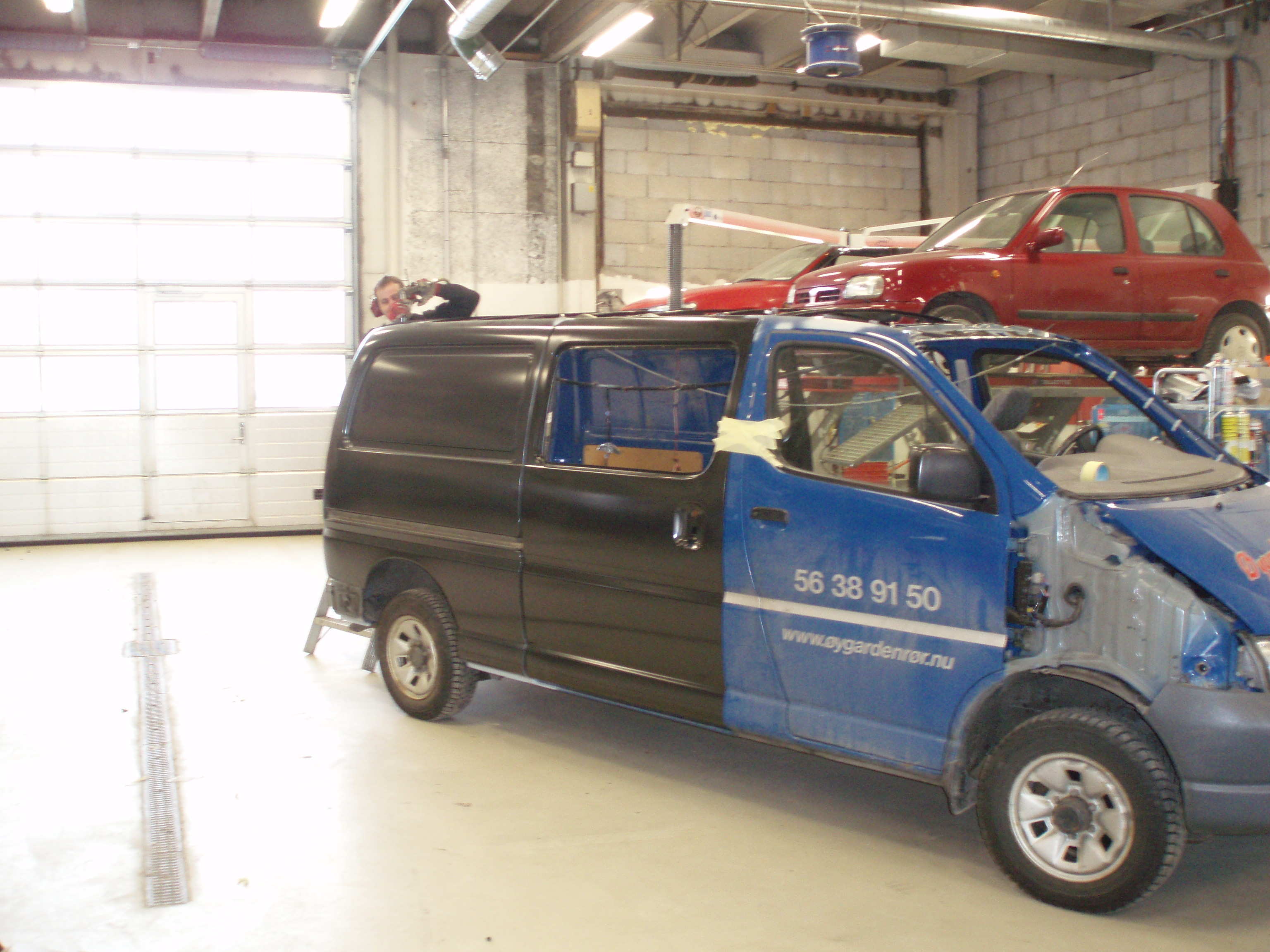 En ivrig oppretter,jobber lørdag;-)<br />koslig med selskap