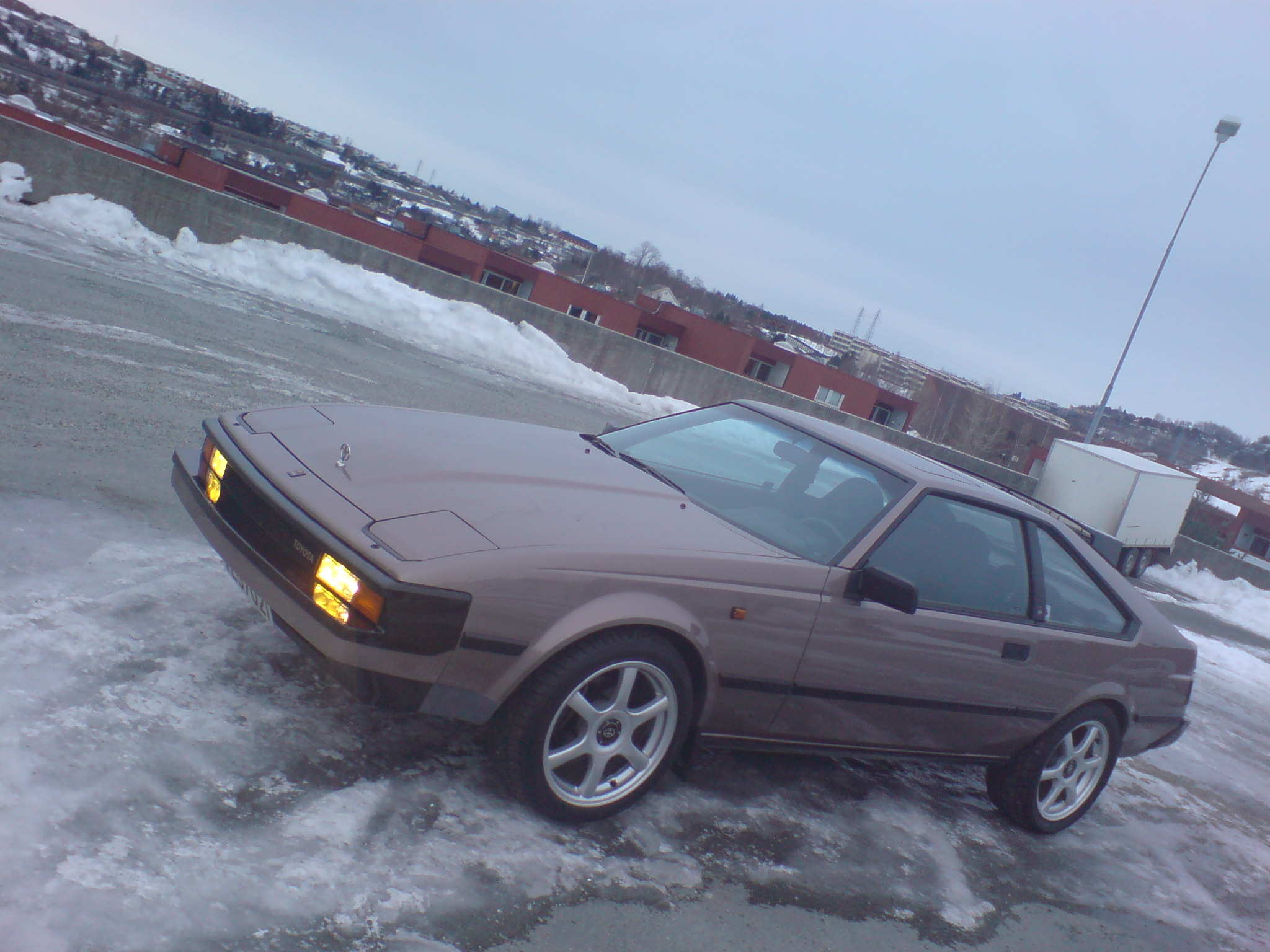 Kun felgene som ikke er originale her.