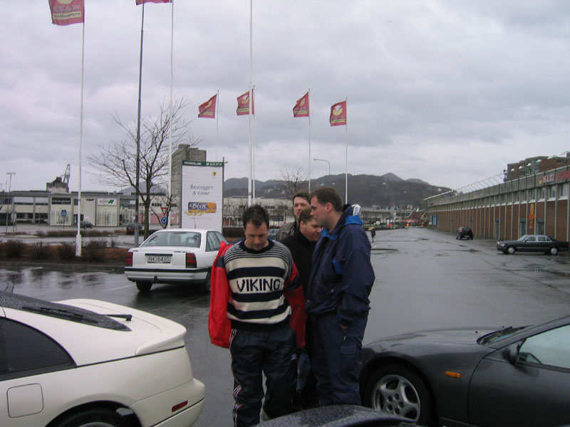 Arild og Pål koser seg i Regnet..
