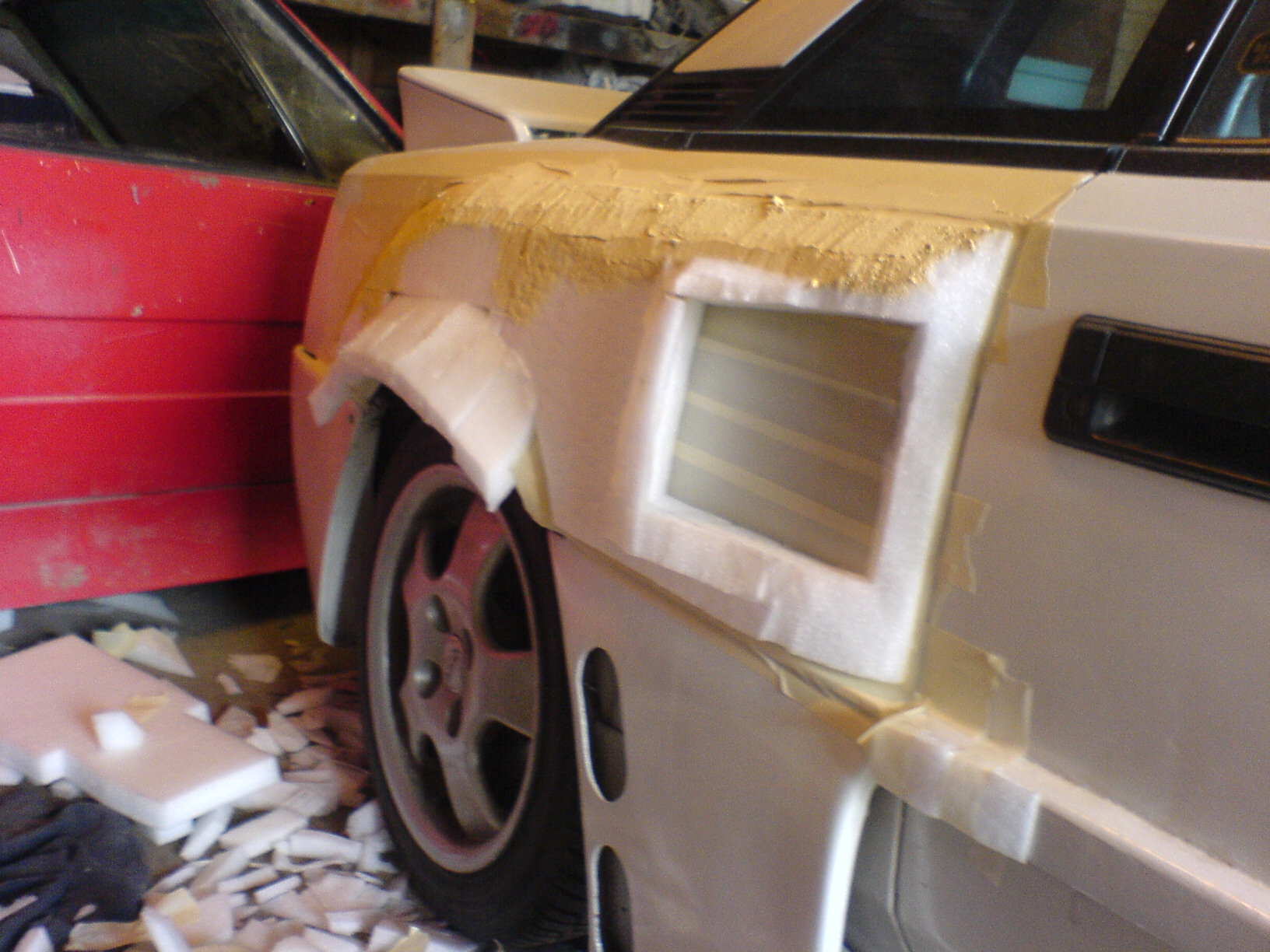 ca 12 cm på hver side bak...