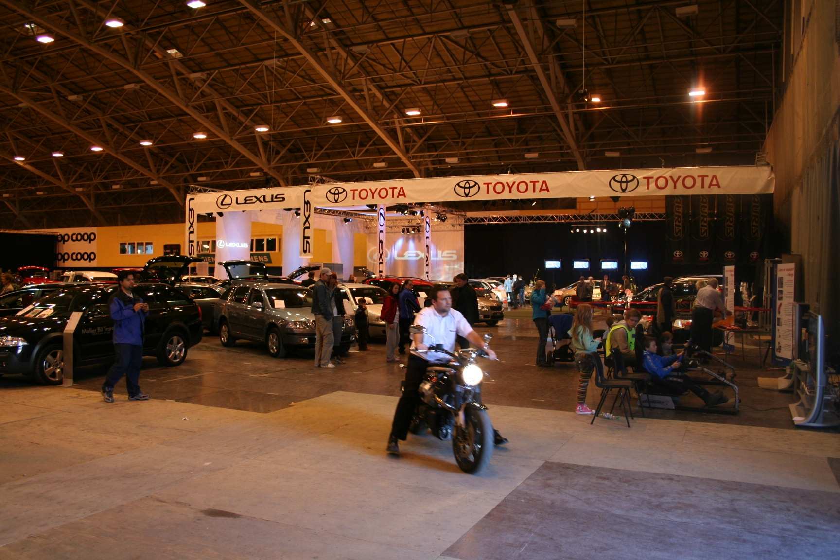 Så bilde av vår stand..