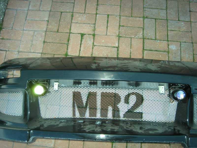 Lakkert Mr2 i grillen
