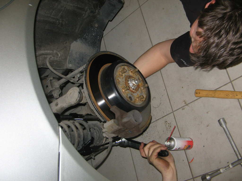 På med fjærklemmene! Uvurderlig redskap.