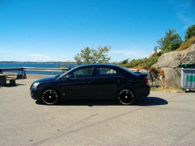 Avensis_02 copy.jpg