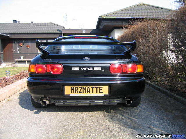 98 Mr2 svart bakfra 94baklys 98vinge.jpg