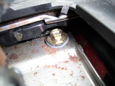 En av gummiforingene som skal bli erstattet med aluminium.