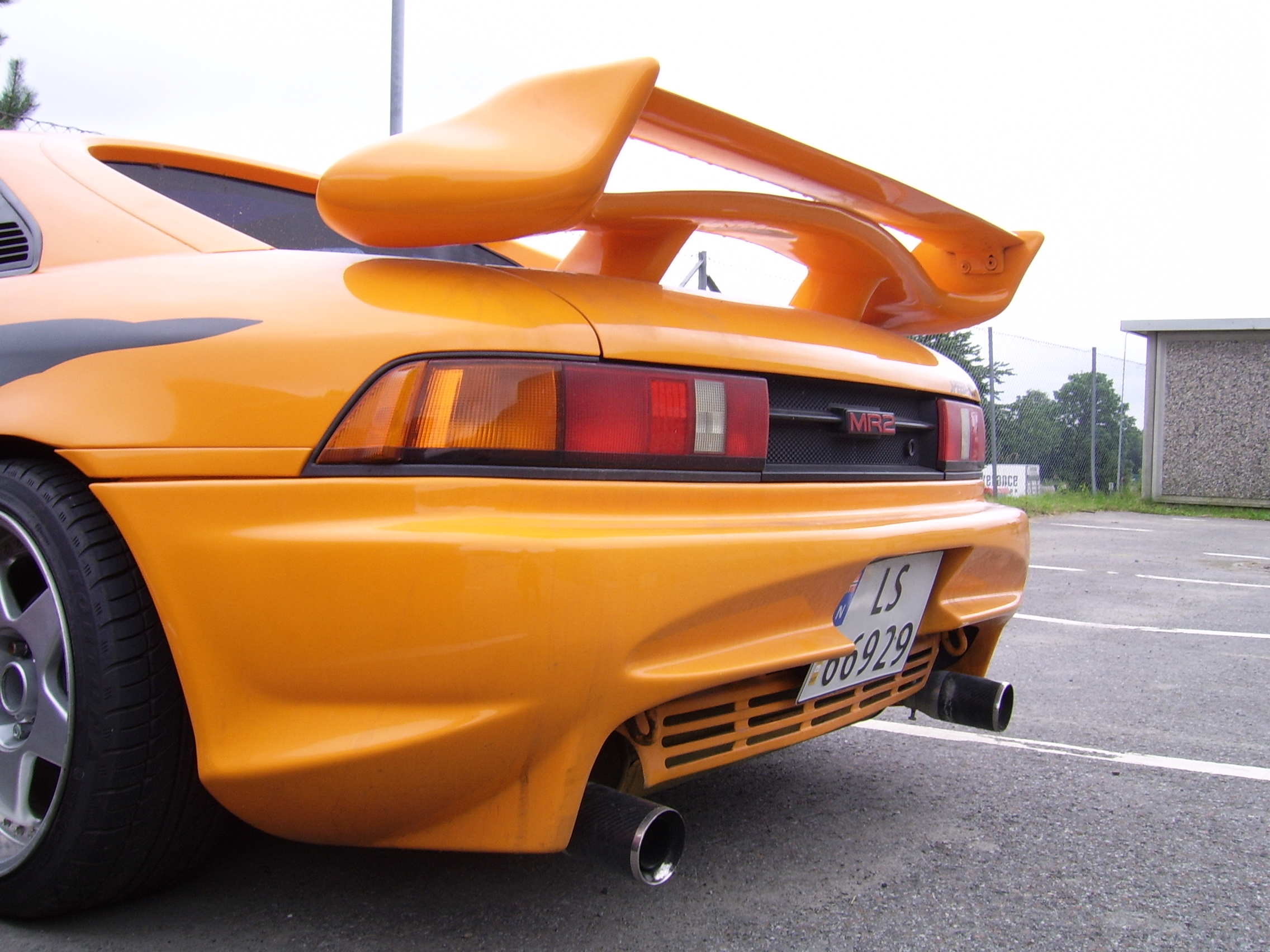 Svær justerbar vinge