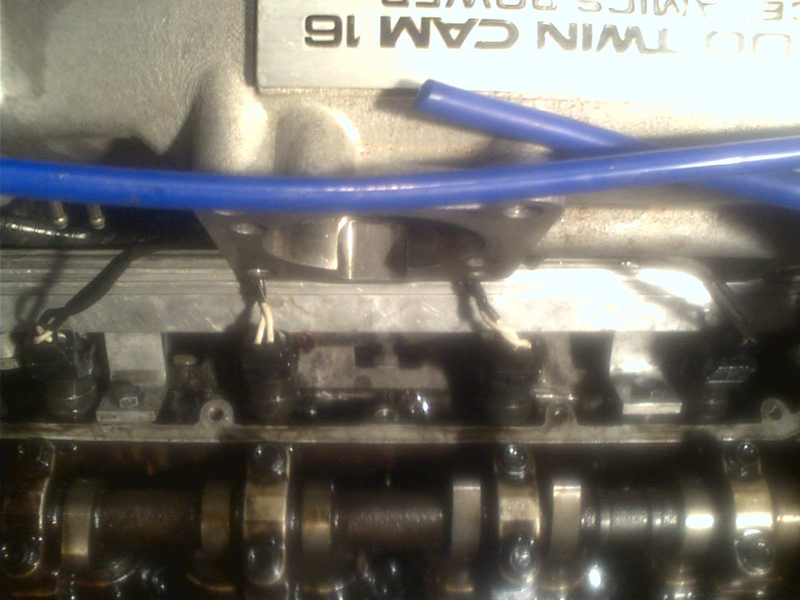 Da var alle på plass. Litt knotete å komme til akkurat her. Greiest å fjerne innsugsmanefolden.