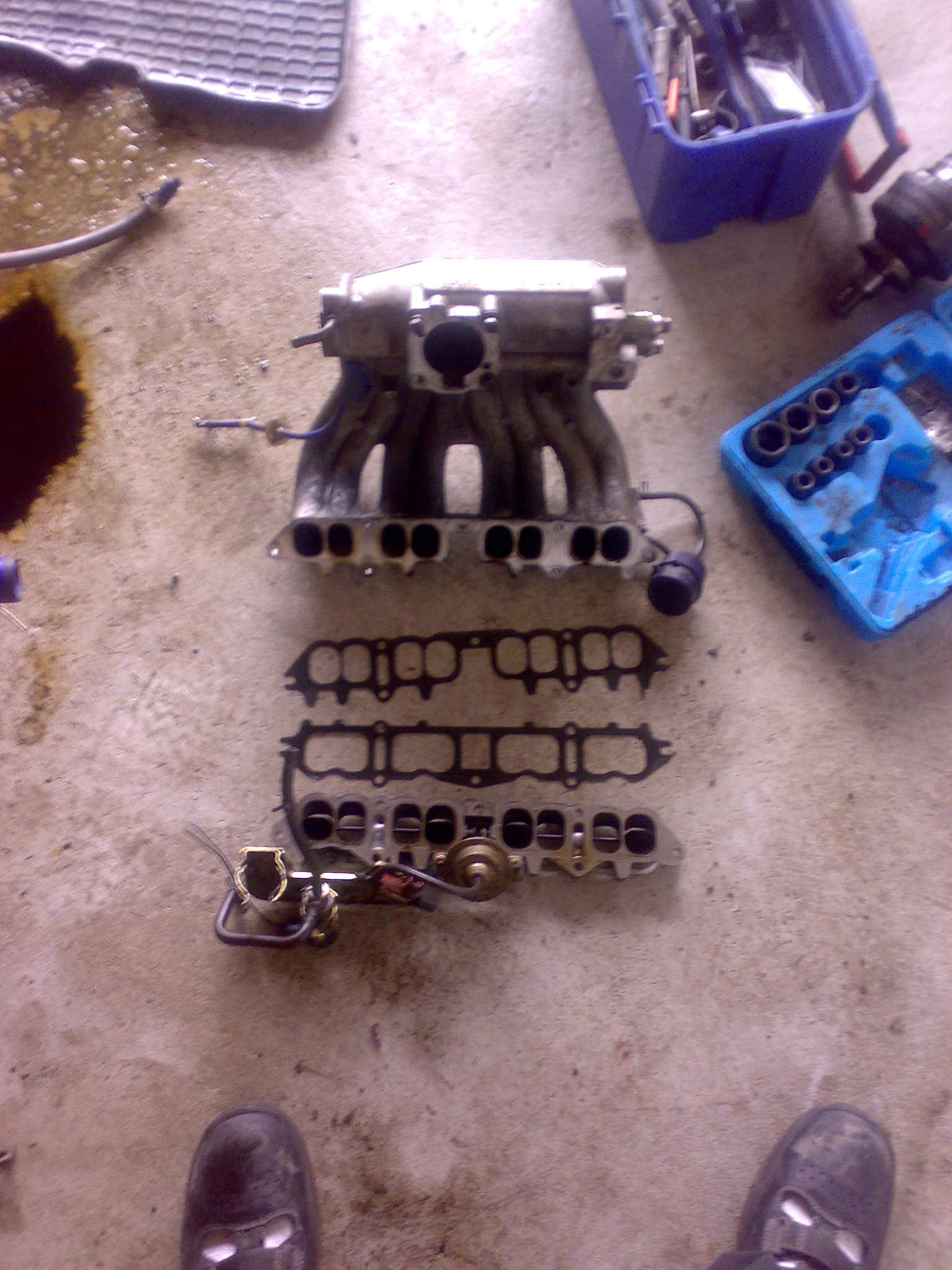 Gammle innsuget og tvis demontert