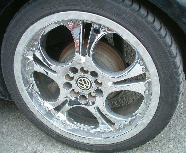 Sto på en VW Polo da...men hadde sikkert sett driitpOrnO ut på riktig bil:)